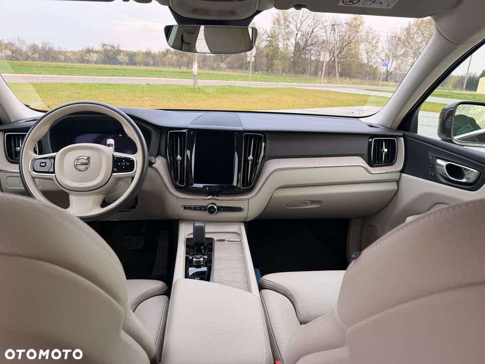 Volvo XC 60 B4 B Plus Bright - 9