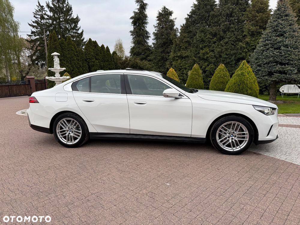 BMW Seria 5 530i xDrive - 5