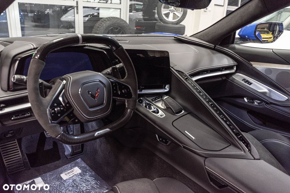 Chevrolet Corvette - 21