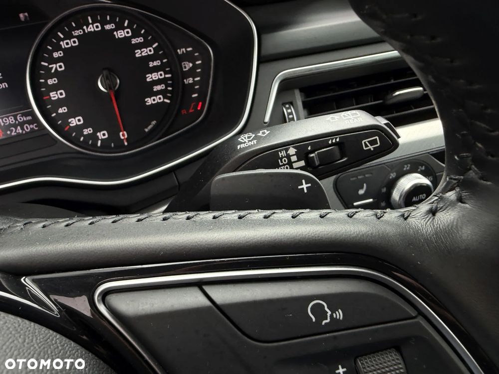 Audi A4 Avant 40 TFSI S tronic design - 24