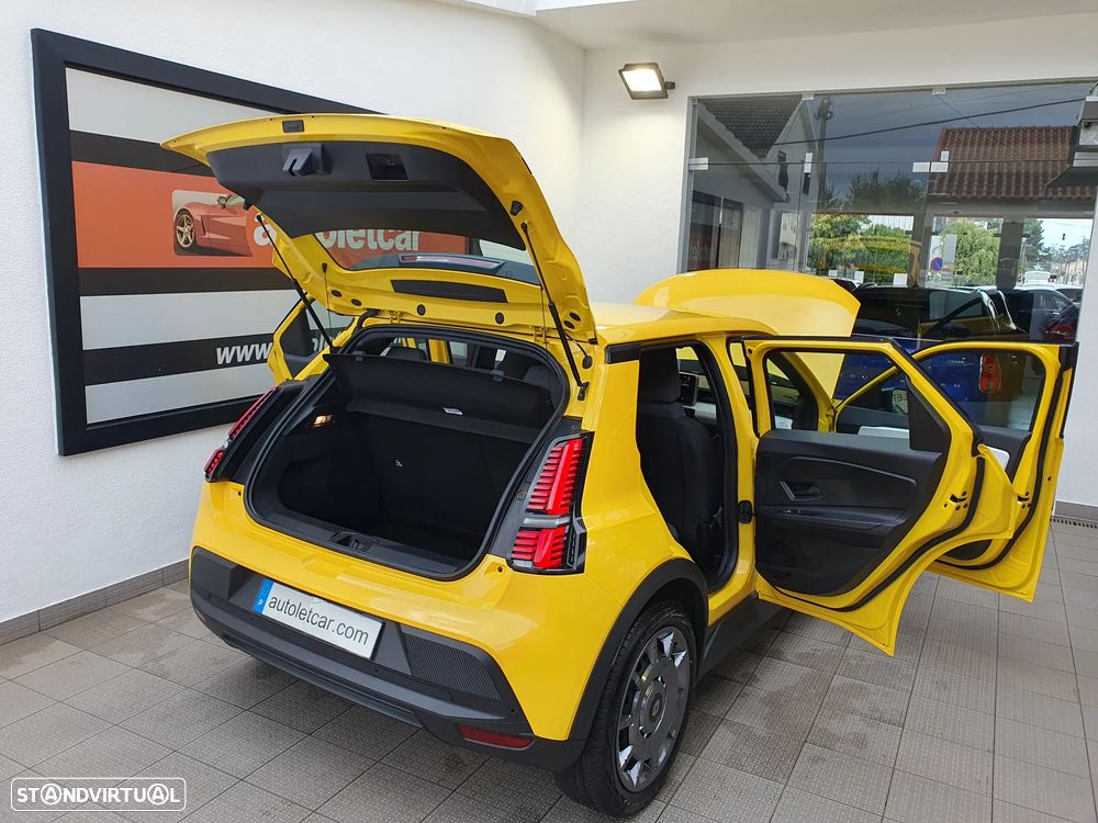 Renault 5 E-Tech R Evolution 120 Urban Range - 32
