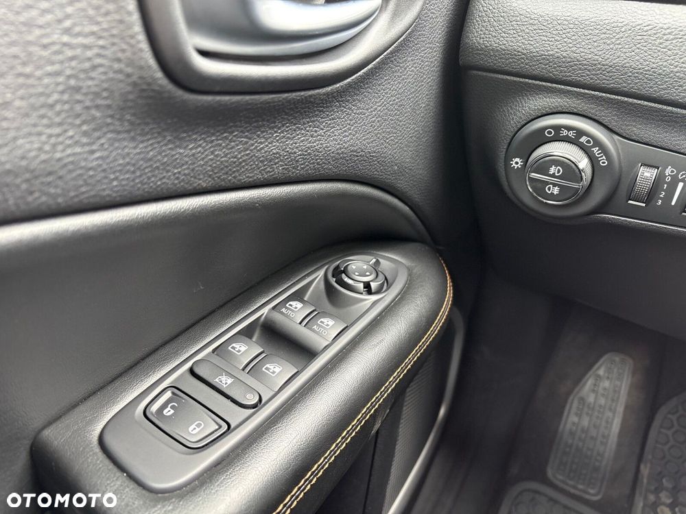 Jeep Compass 1.4 TMair Limited 4WD S&S - 17