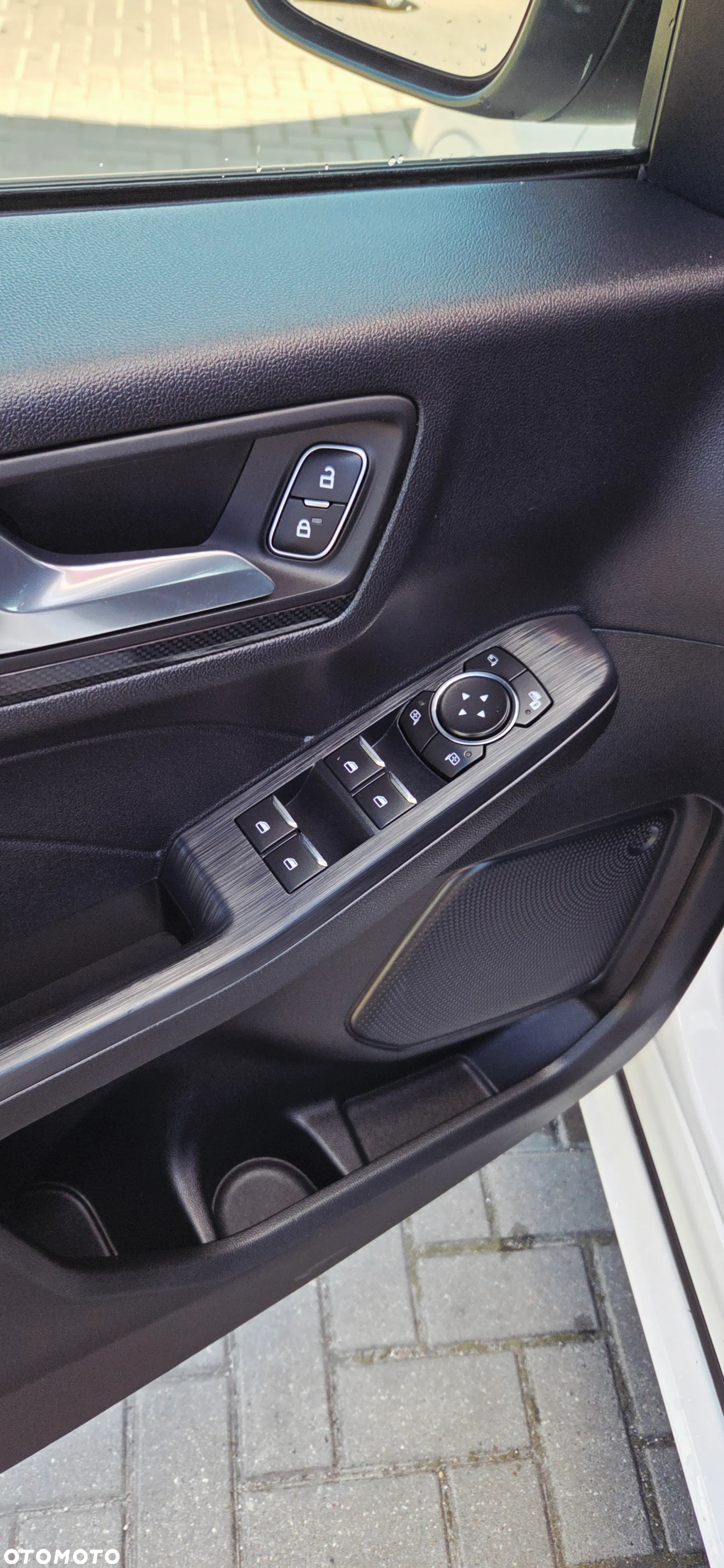 Ford Kuga - 26