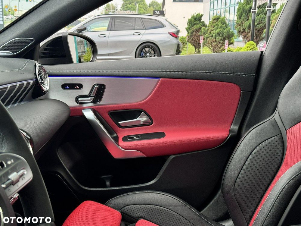 Mercedes-Benz CLA AMG 45 S 4-Matic+ 8G-DCT - 38