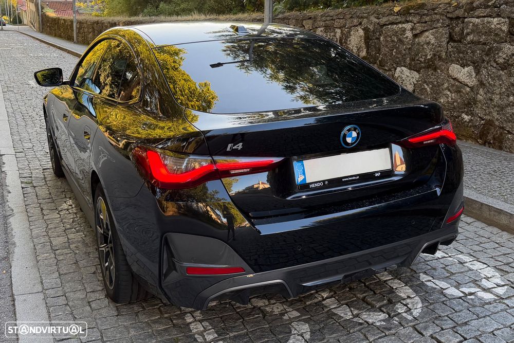 BMW i4 eDrive35 Pack Desportivo M - 3