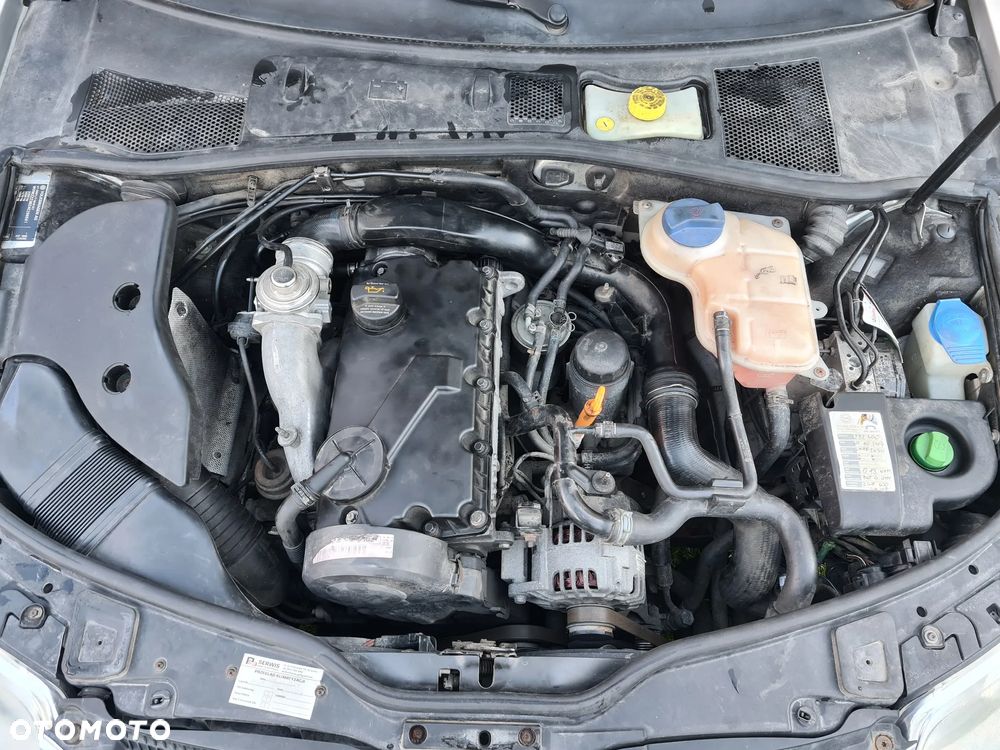 Volkswagen Passat 1.9 TDI Highline - 19