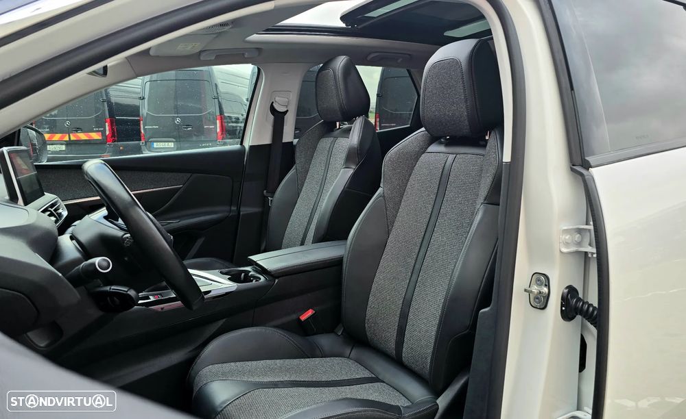 Peugeot 3008 1.2 PureTech Allure J18 - 2