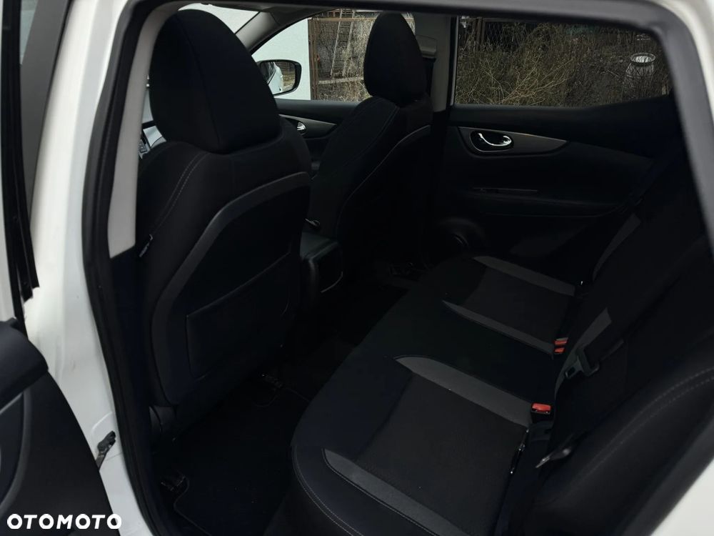 Nissan Qashqai 1.3 DIG-T N-CONNECTA - 16