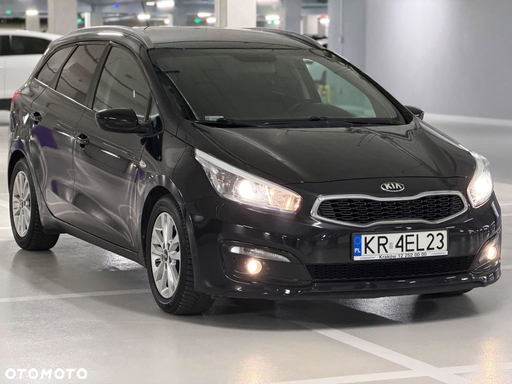 Kia Ceed 1.6 CRDi Smart Plus DCT - 2
