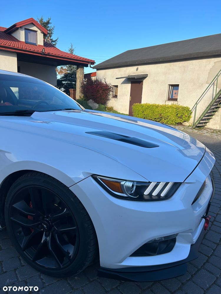 Ford Mustang - 8
