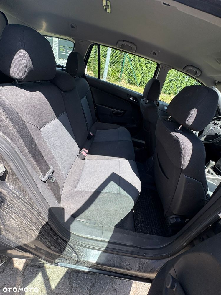 Opel Astra 1.9 CDTI Enjoy - 21