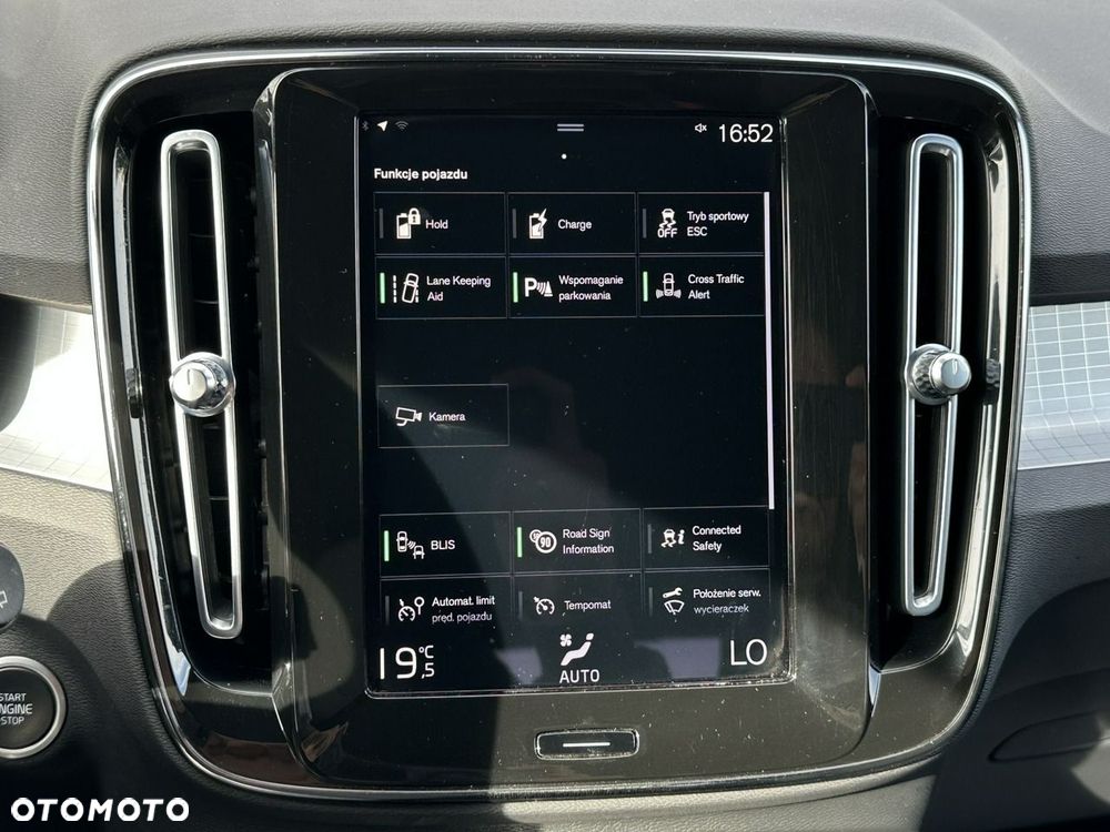 Volvo XC 40 - 31