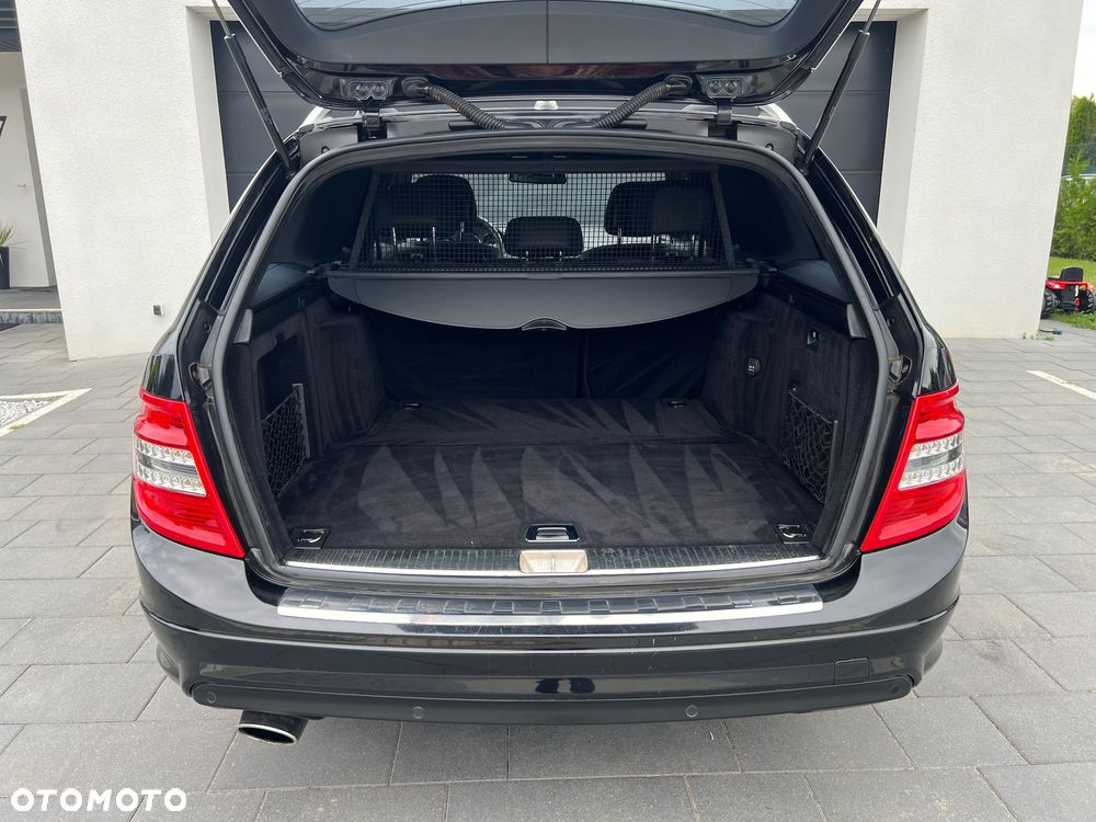 Mercedes-Benz Klasa C 180 Kompressor Automatik Avantgarde - 34