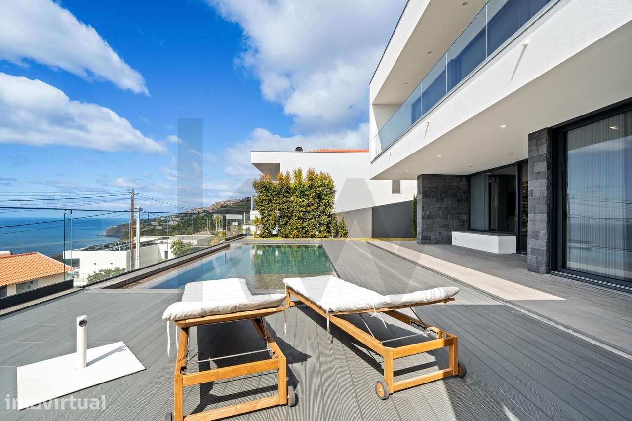 Moradia T3 Minimalista com piscina com vista mar desafogada na Achada, - Grande imagem: 3/60