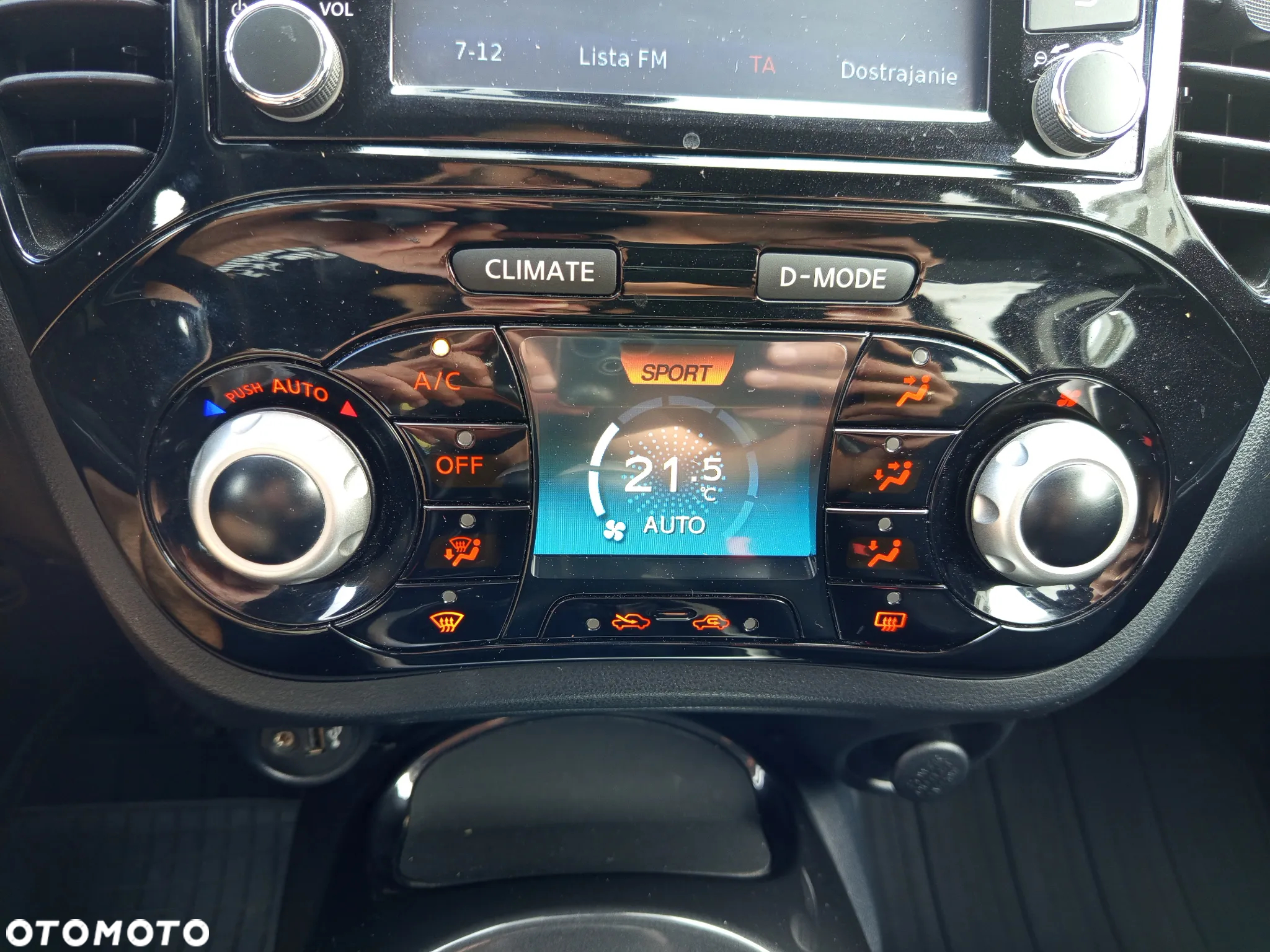 Nissan Juke 1.6 N-Connecta - 24