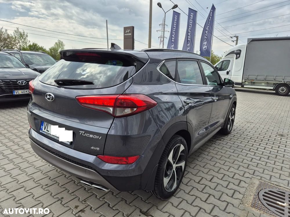 Hyundai Tucson 2.0 CRDI 4WD 6MT Luxury Pack+ - 7