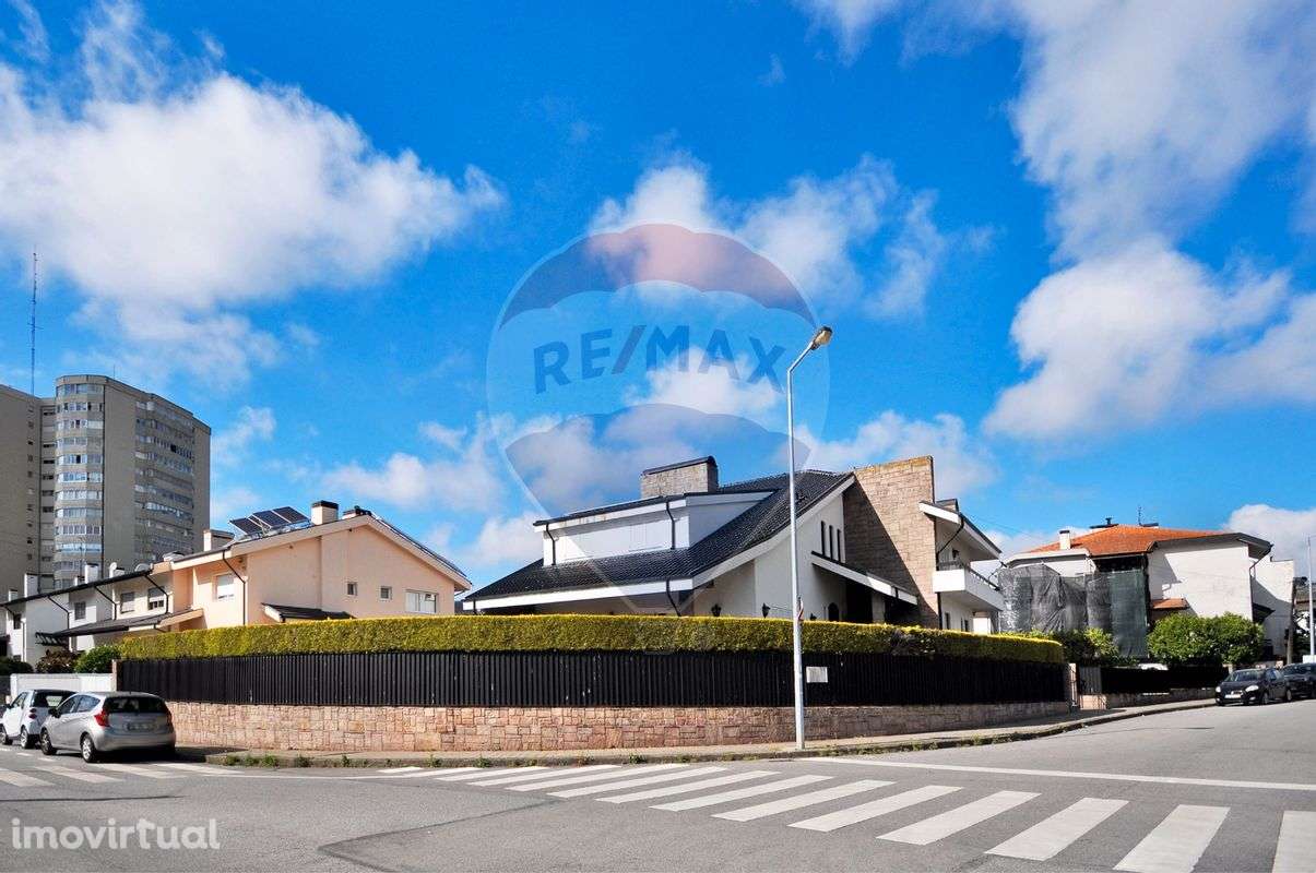 Moradia T7 para venda - Grande imagem: 2/45