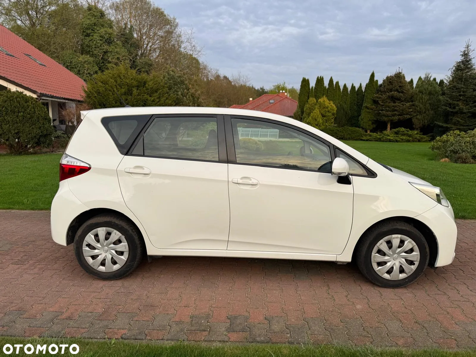 Toyota Verso S 1.33 Luna - 16