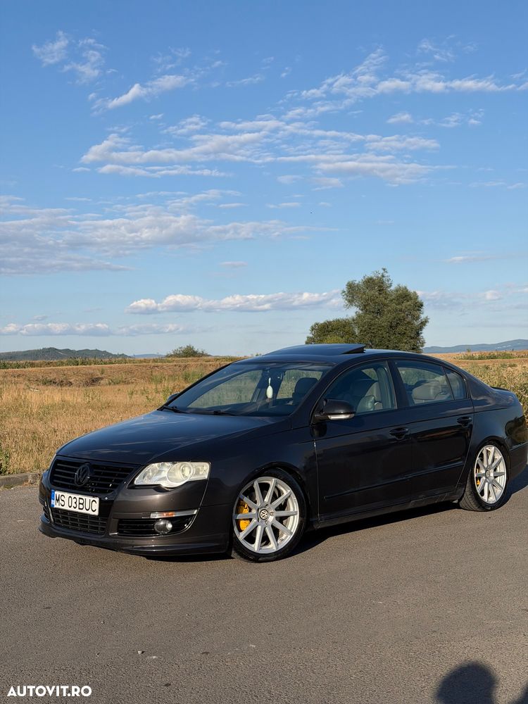 Volkswagen Passat 2.0TDI Sportline DPF DSG - 1