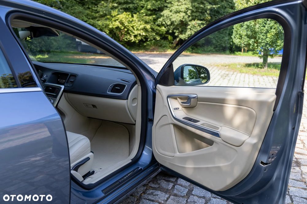 Volvo S60 T4 Drive-E Summum - 23