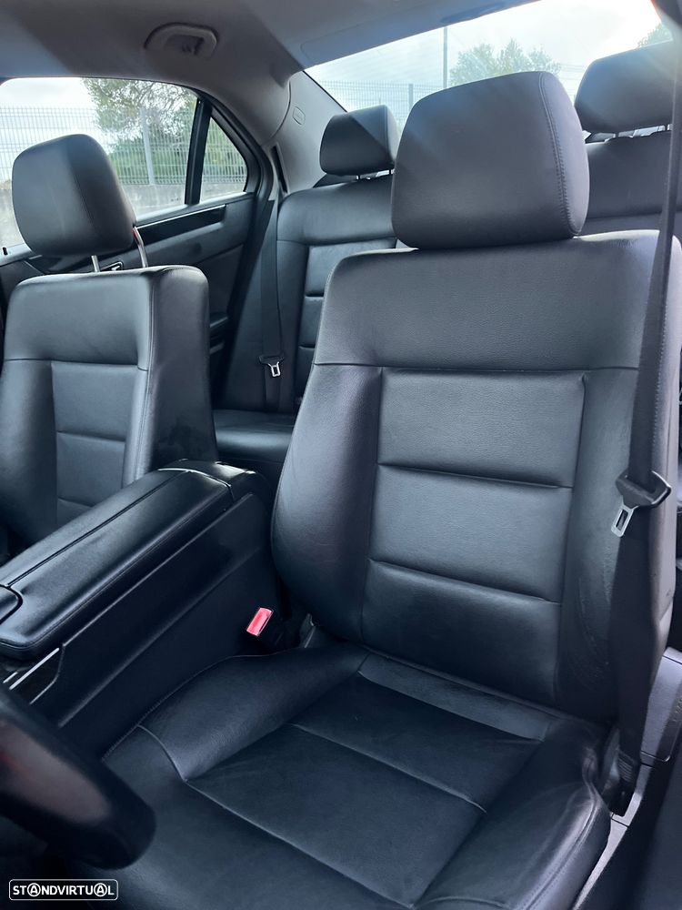 Mercedes-Benz E 350 CDI Avantgarde BlueEfficiency - 20
