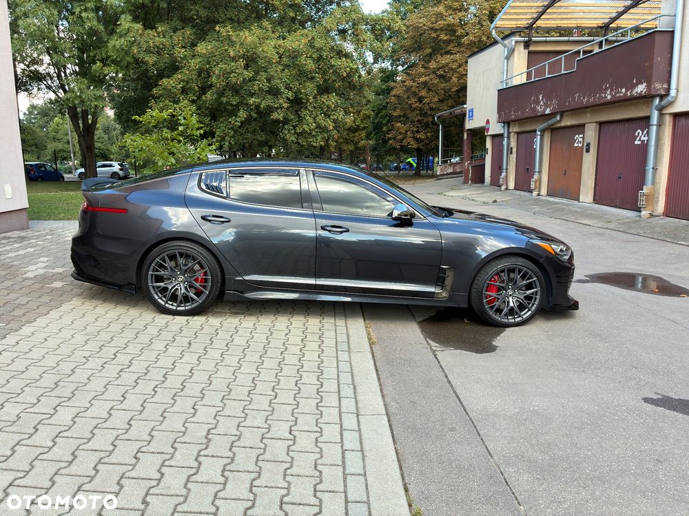 Kia Stinger - 6