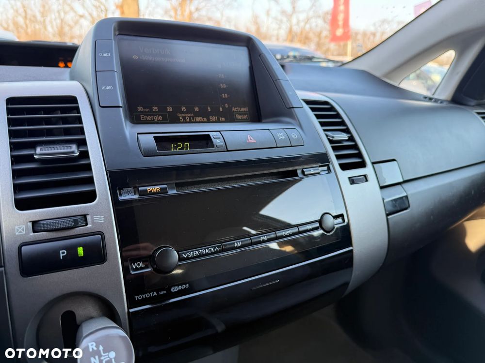 Toyota Prius 1.5 VVT-i Prestige - 17