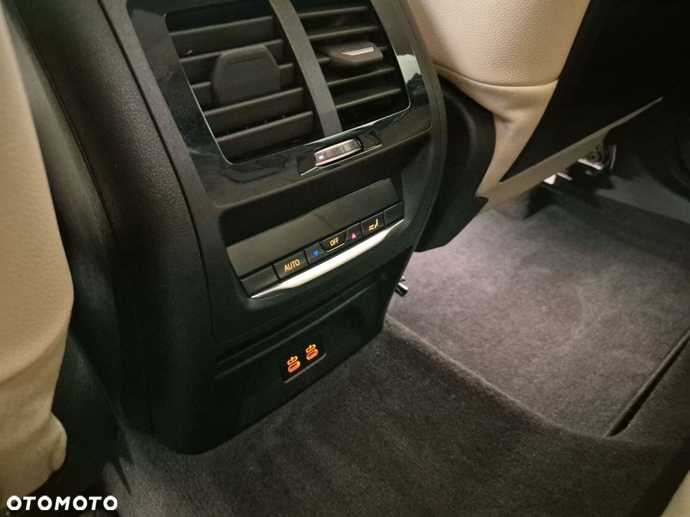 BMW X3 xDrive20i mHEV - 23