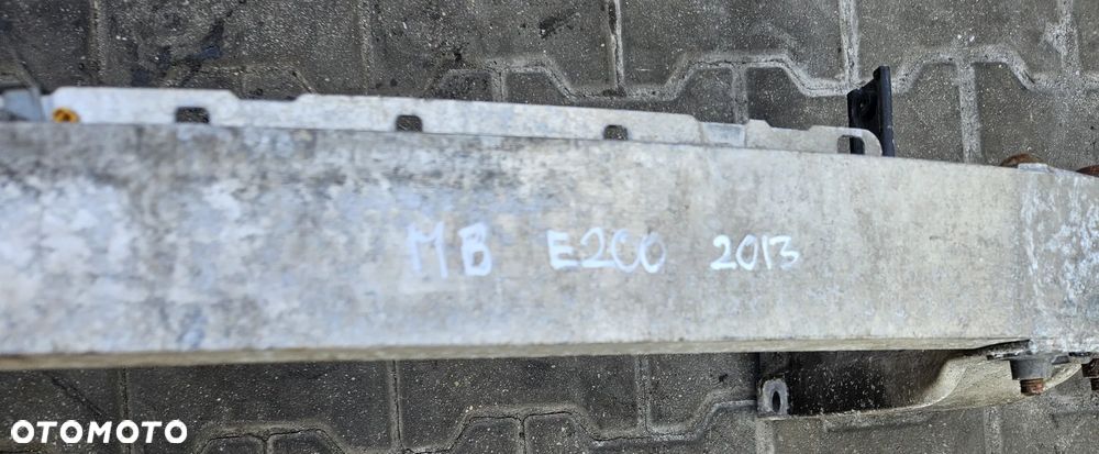 Mercedes E W212 Belka zderzaka przód przedniego strefa zgniotu - 2
