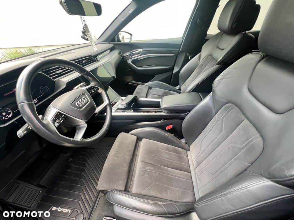 Audi e-tron - 24