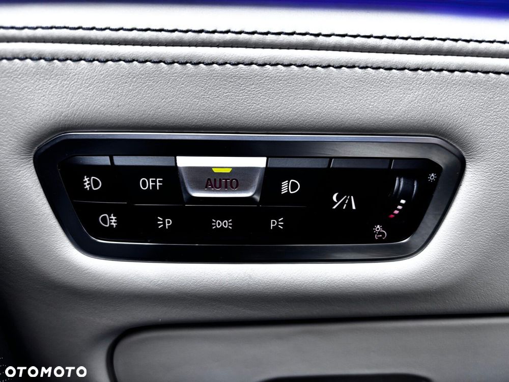 BMW X7 M50d sport - 25