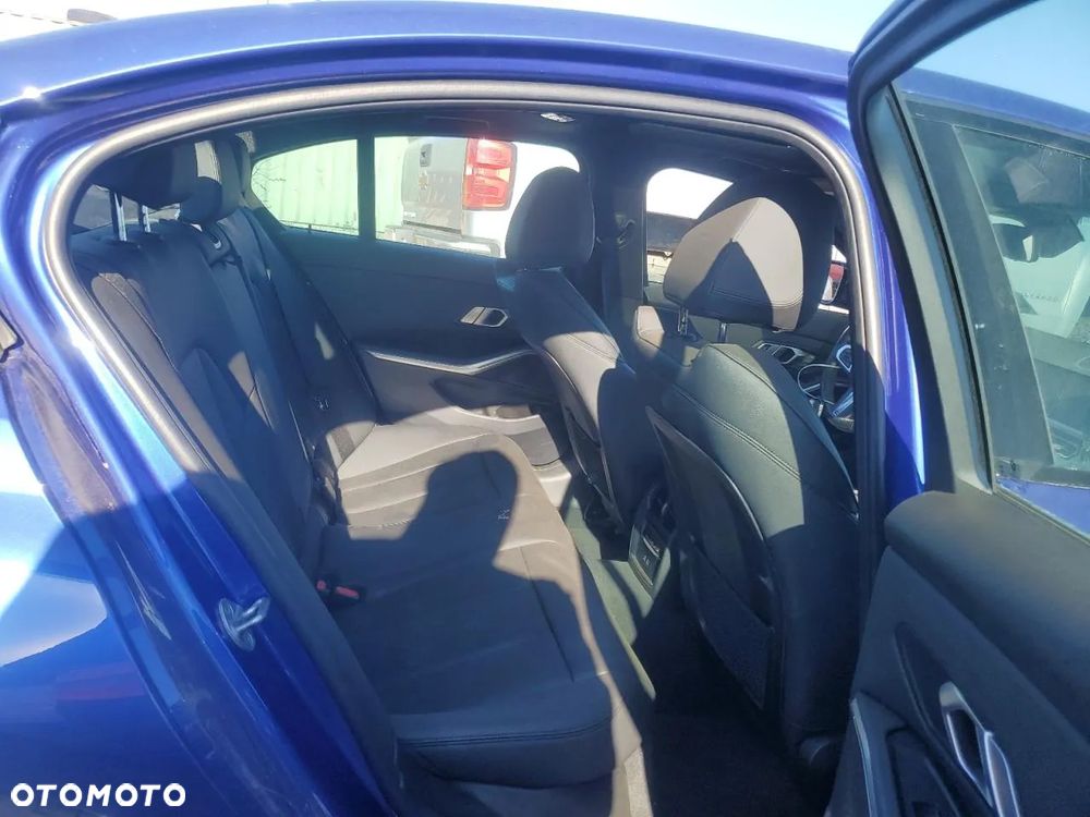 BMW Seria 3 330i xDrive M Sport - 7