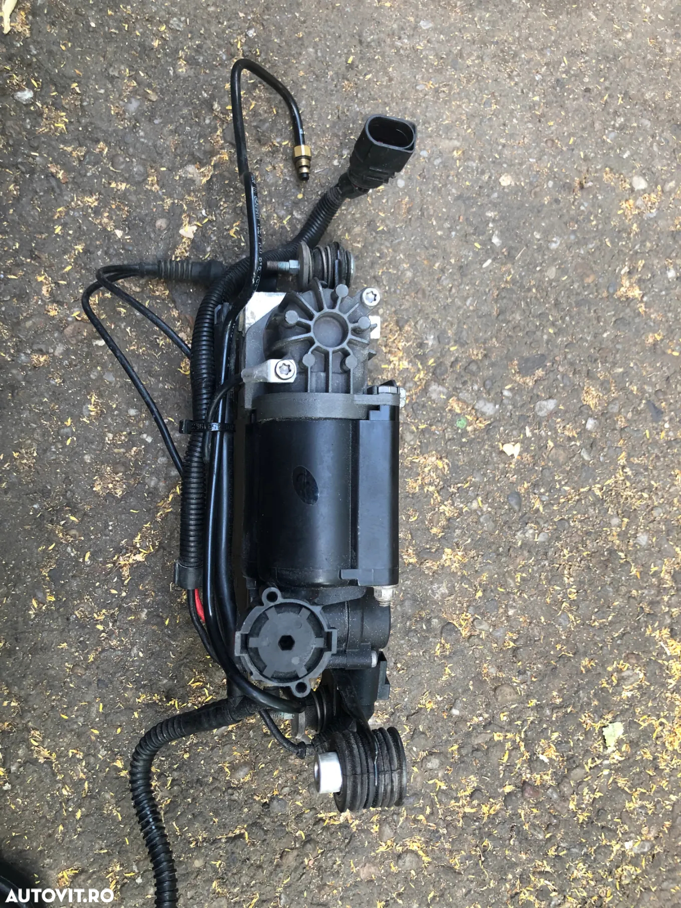 Compresor suspensie perne de aer VW Touareg 7L 2006 - 4