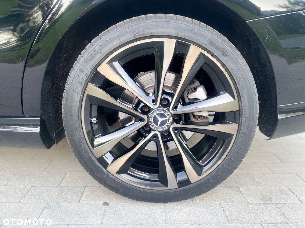 Mercedes-Benz CLA Shooting Brake 200 (CDI) d - 35