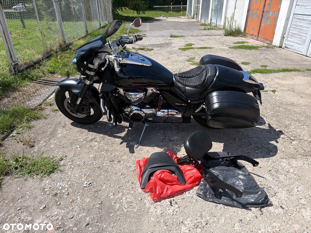Suzuki Intruder - 5