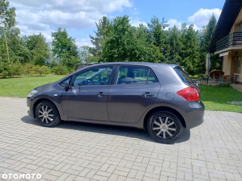 Toyota Auris 1.6 VVT-i Executive - 13
