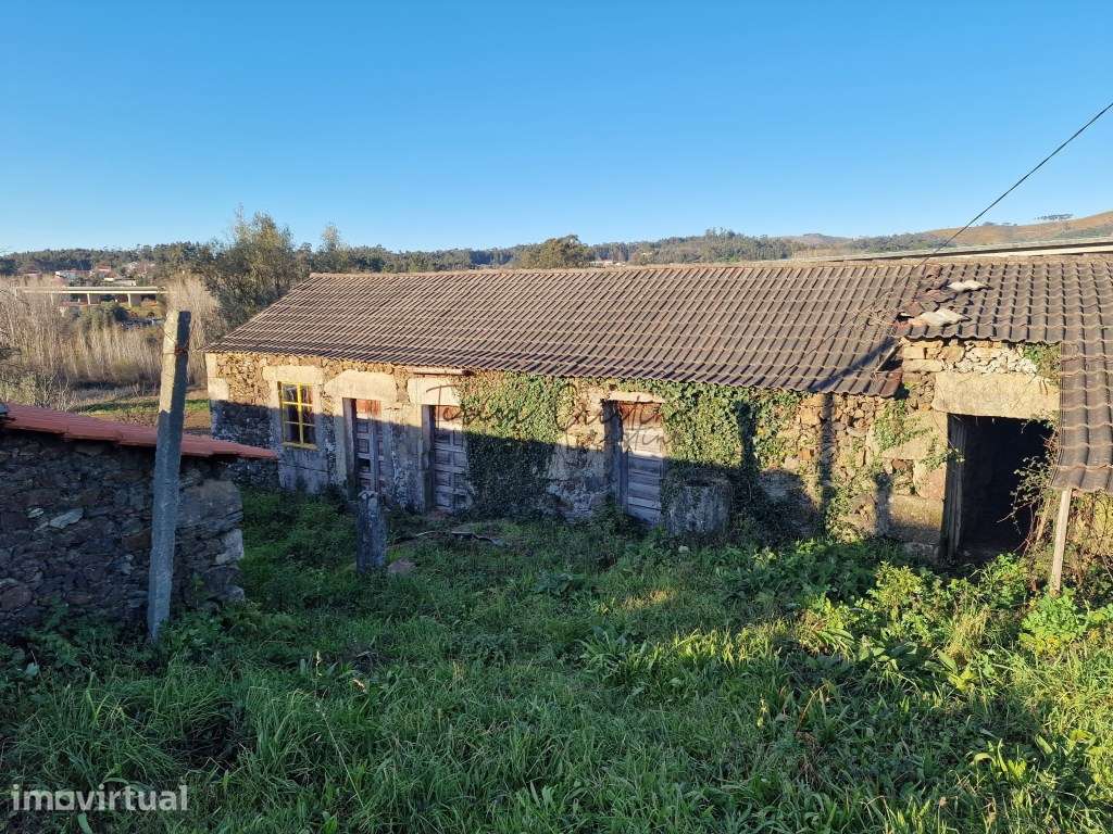 Moradia em pedra para reabilitação com anexo | Ponte de Lima - Grande imagem: 2/4