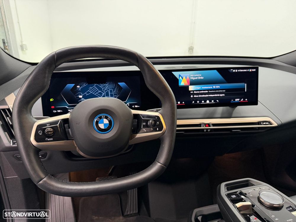 BMW iX xDrive 50 Pack Desportivo - 9