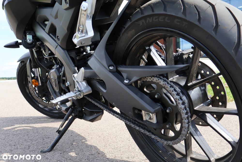 Yamaha MT - 7