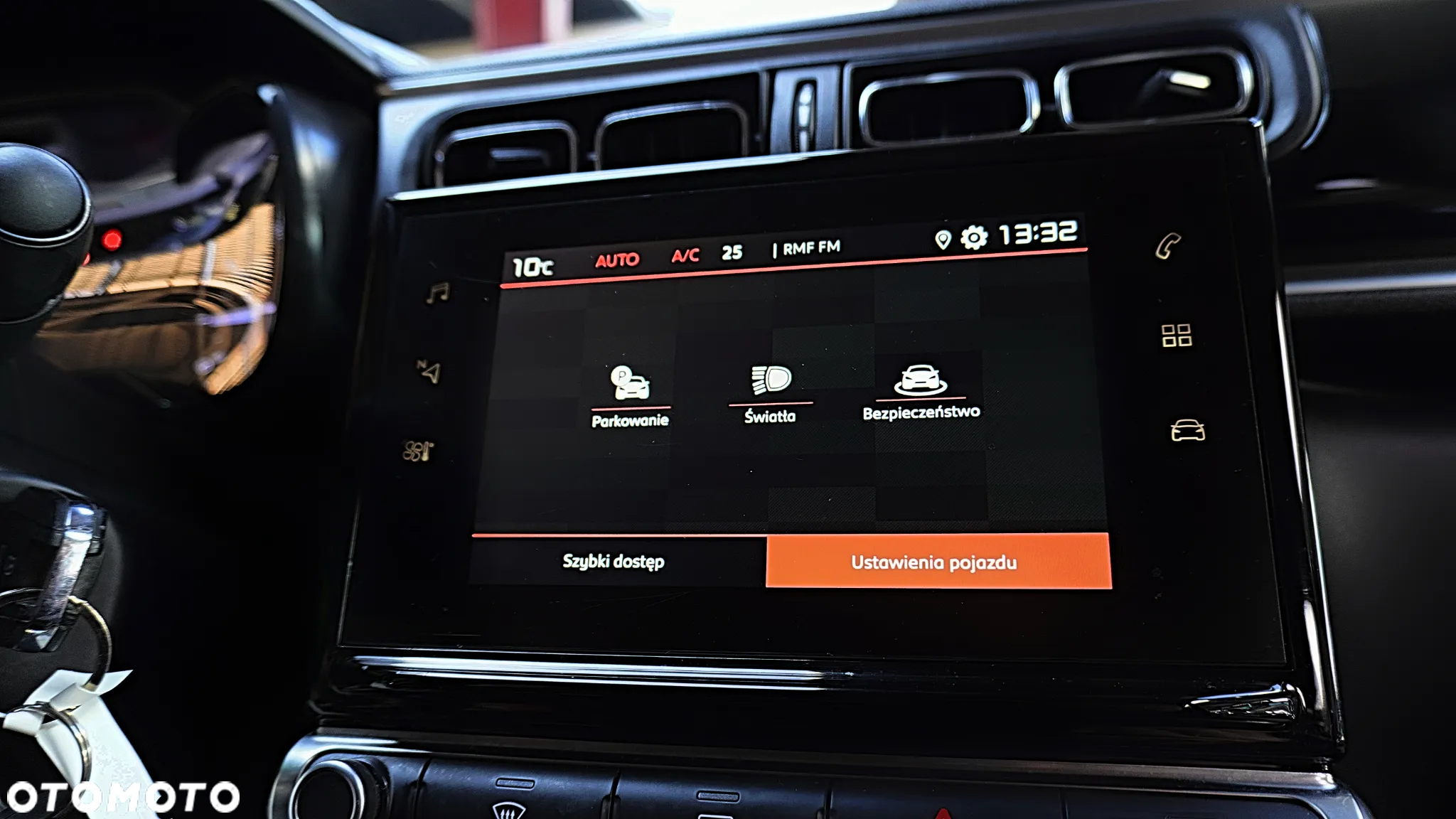 Citroën C3 1.2 PureTech Shine EAT6 - 27