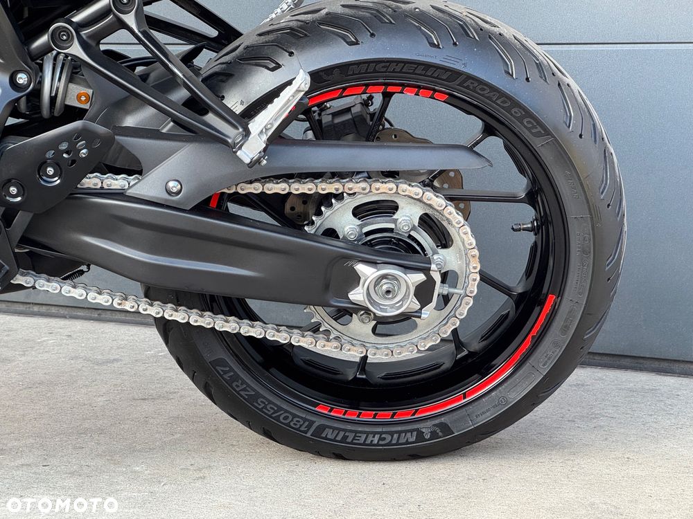 Yamaha MT - 33
