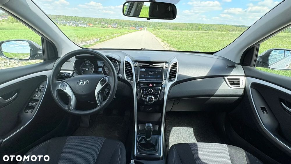 Hyundai i30 1.6 CRDI Intro Edition - 11
