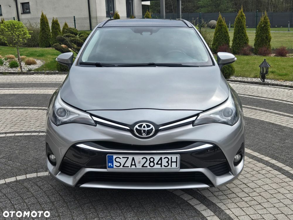 Toyota Avensis 2.0 D-4D Premium - 5
