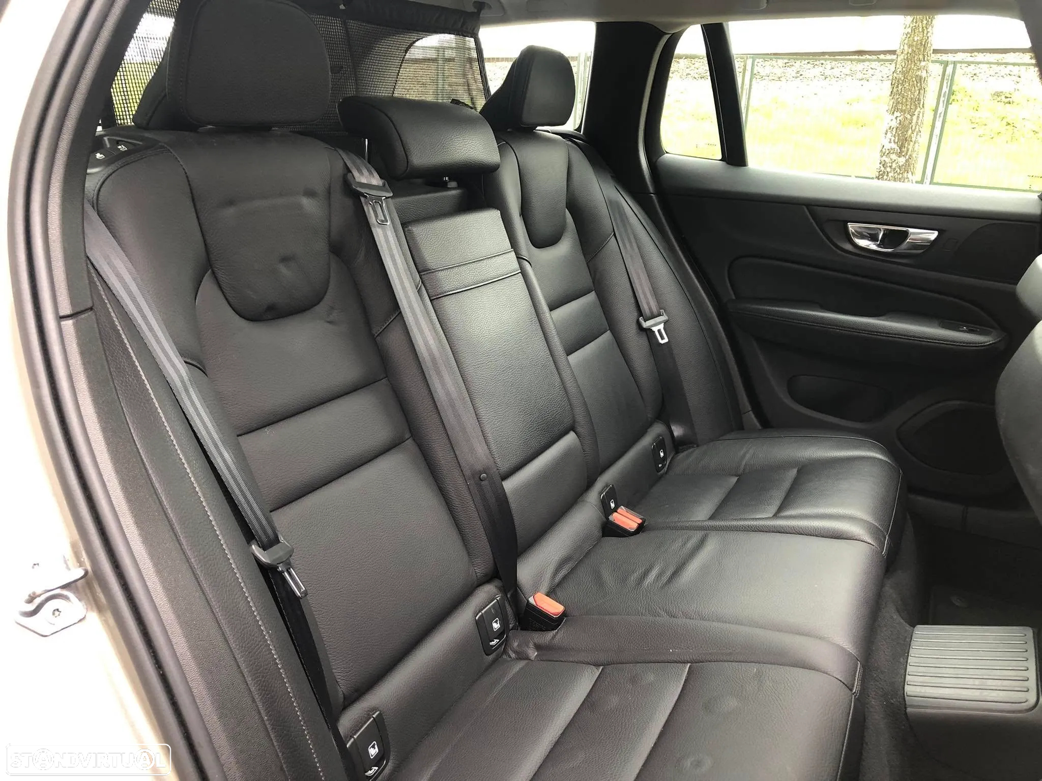 Volvo V60 2.0 T8 AWD TE Inscription - 8