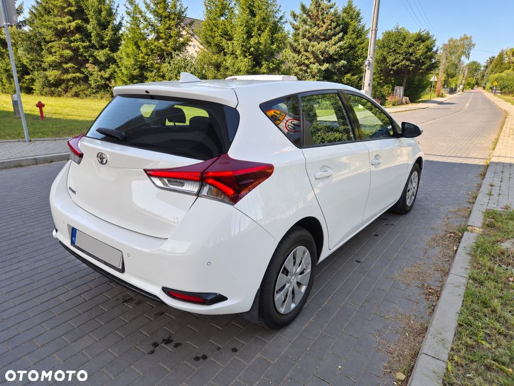 Toyota Auris 2018 photo 4