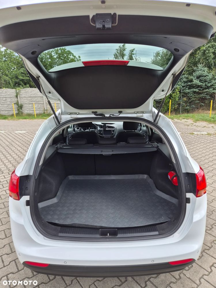 Kia Ceed 1.6 CRDi L Business Line - 14