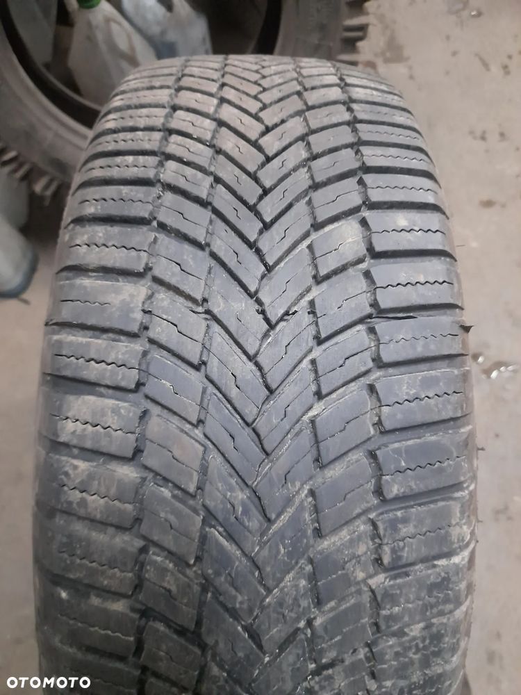 Opona całoroczna 205/55r17 Bridgestone A005