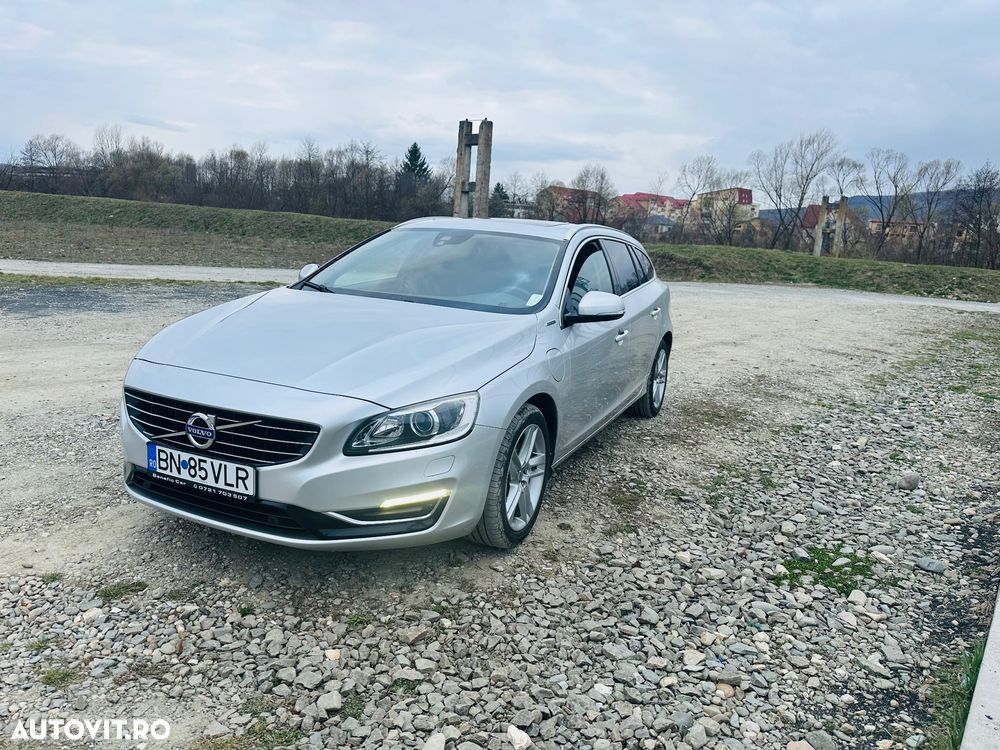 Volvo V60 D6 Plug-In-Hybrid AWD Geartronic Summum - 6