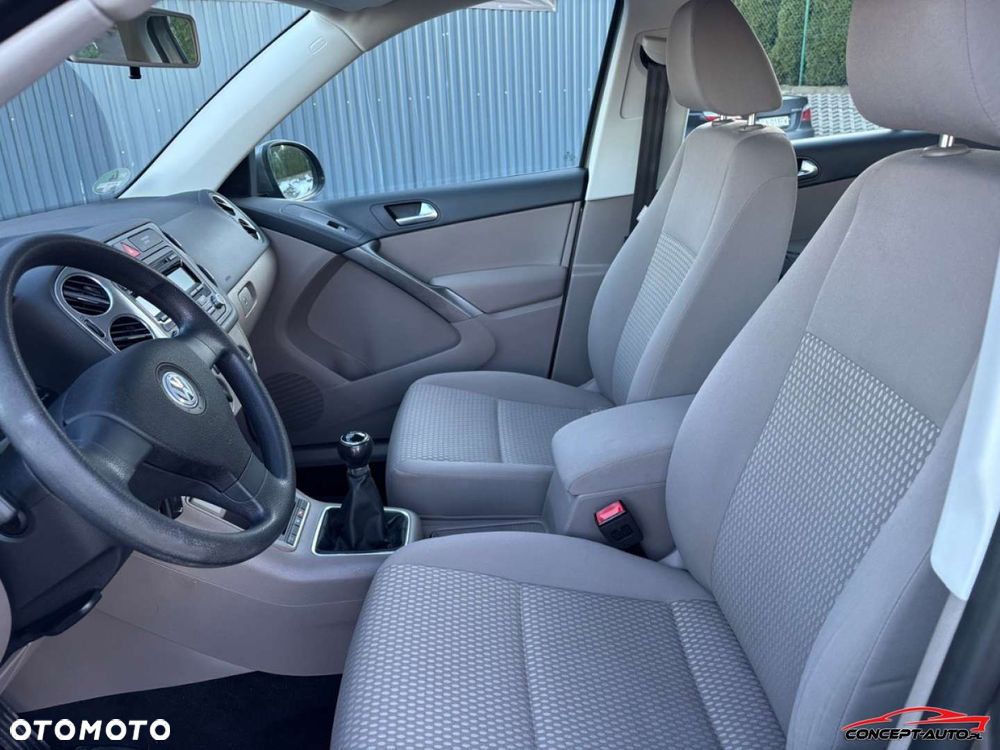 Volkswagen Tiguan - 10