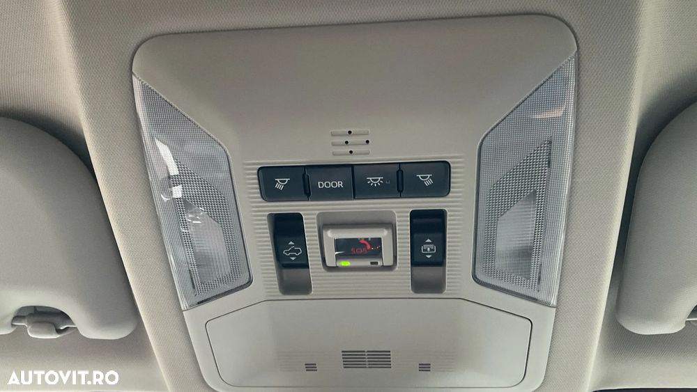 Toyota RAV4 2.5 Hybrid VVT-iE 4x4 Luxury Premium - 36